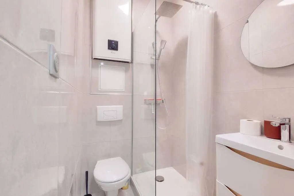 Superbe Studio A 2 Min A Pied Du Port Apartment Nice France