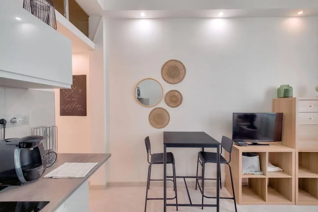 Superbe Studio A 2 Min A Pied Du Port Apartment Nice