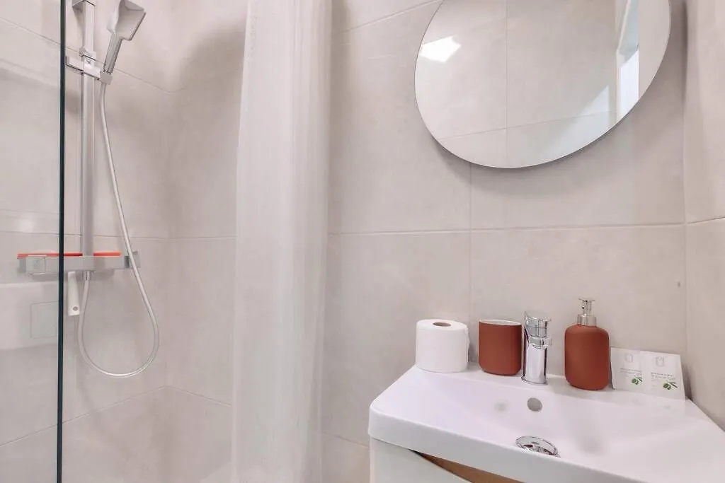 Superbe Studio A 2 Min A Pied Du Port Apartment Nice