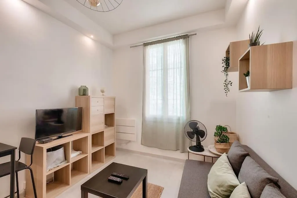 Superbe Studio A 2 Min A Pied Du Port Apartment Nice
